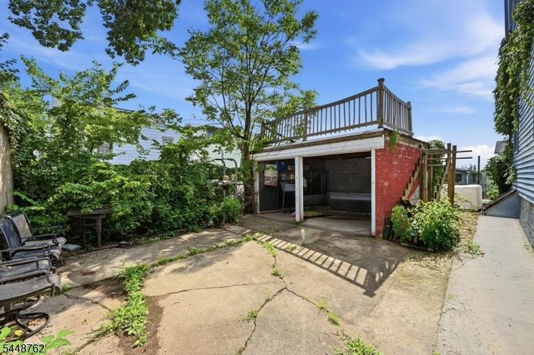 Property listing MLS 4043795 photo 17