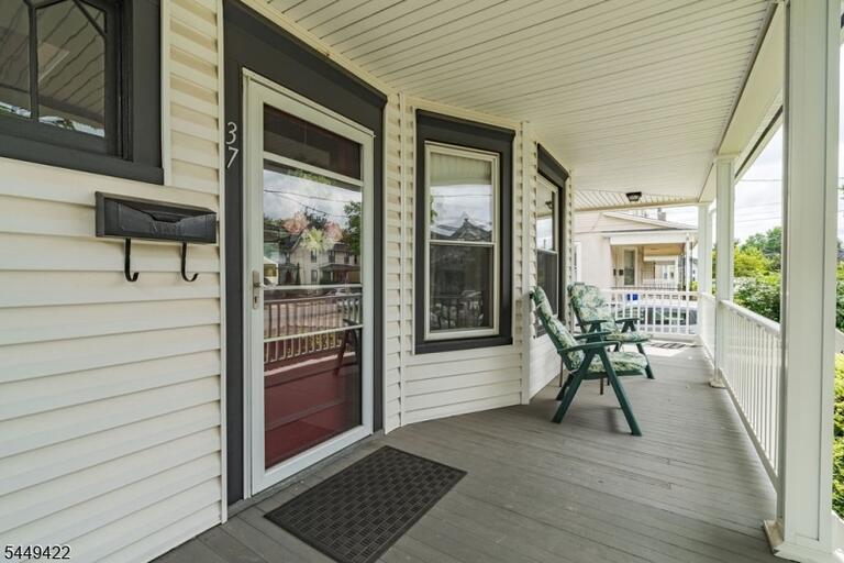Property listing MLS 4043810 photo 3