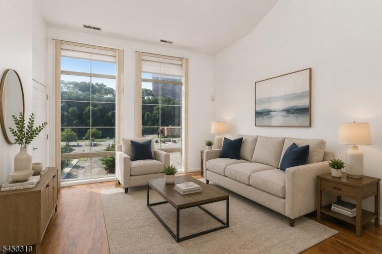 Property listing MLS 4043811 photo 7