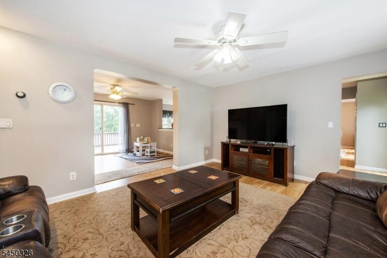 Property listing MLS 4043816 photo 11