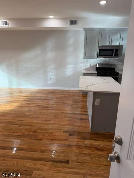 Property listing MLS 4043827 photo 3