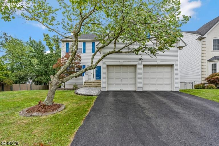 Property listing MLS 4043836 photo 2