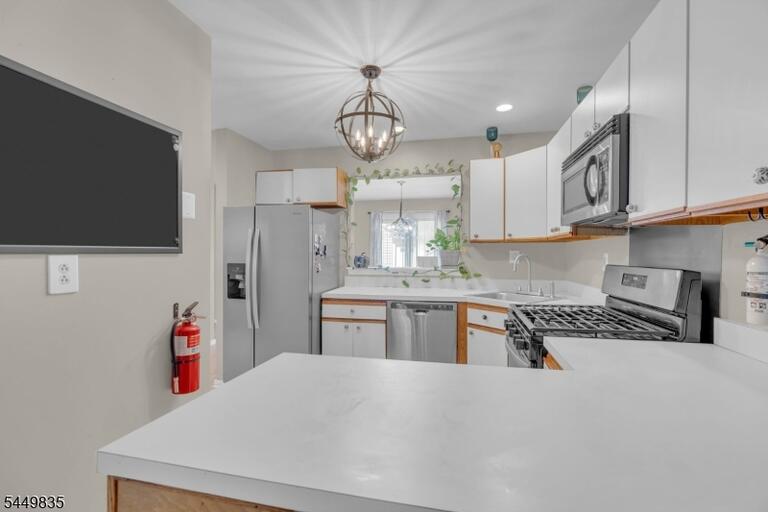 Property listing MLS 4043889 photo 6