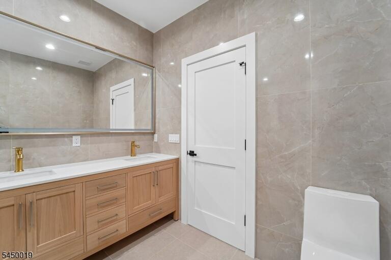 Property listing MLS 4043955 photo 26