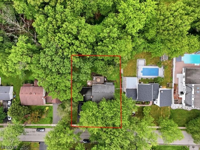 Property listing MLS 4043957 photo 2