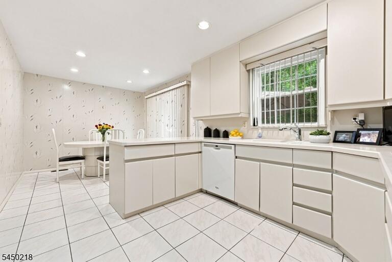 Property listing MLS 4043957 photo 6