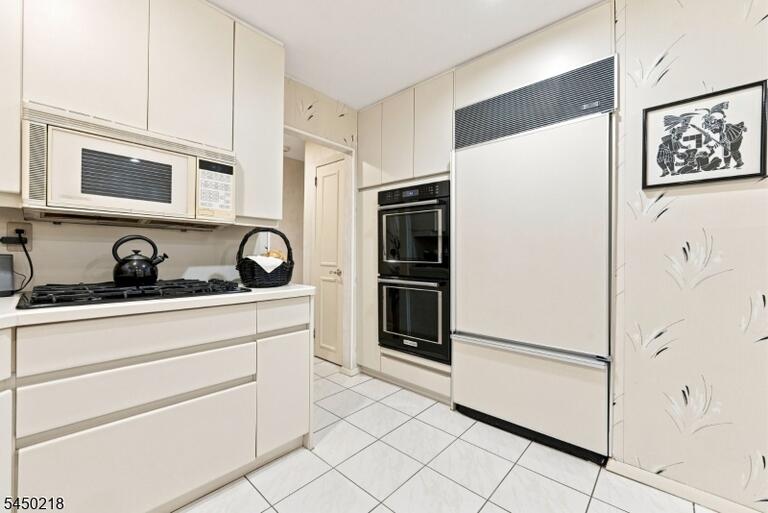 Property listing MLS 4043957 photo 8