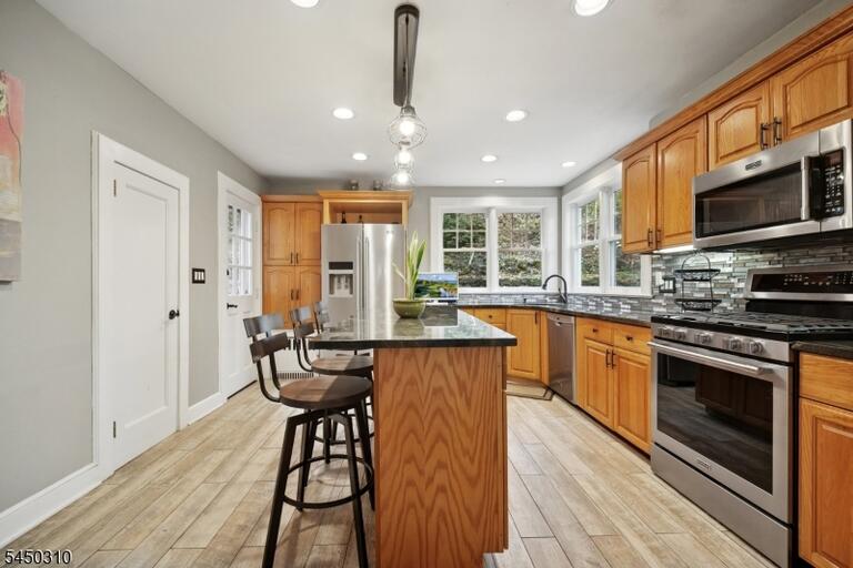 Property listing MLS 4044024 photo 14