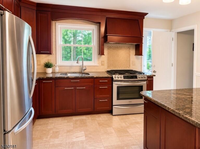 Property listing MLS 4044031 photo 4