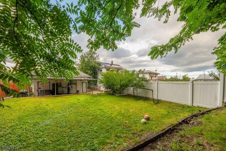Property listing MLS 4044154 photo 20