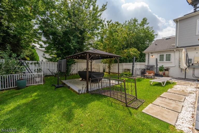 Property listing MLS 4044179 photo 16