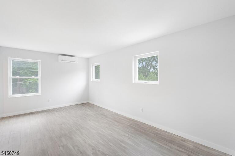 Property listing MLS 4044195 photo 14