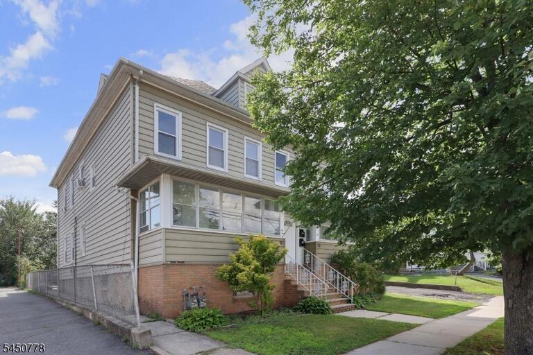 Property listing MLS 4044216 photo 2
