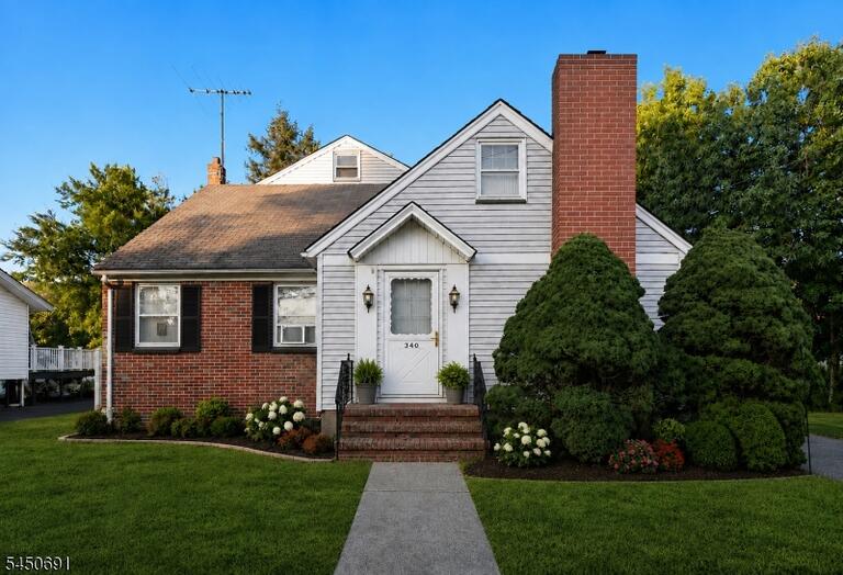 Property listing MLS 4044234 photo 1