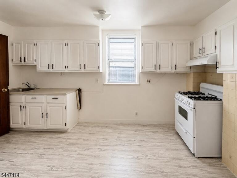 Property listing MLS 4044240 photo 3