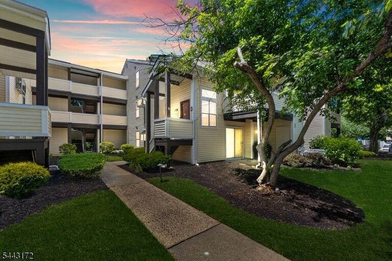 Property listing MLS 4044345 photo 1
