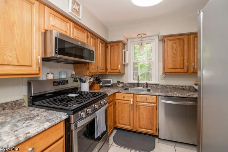 Property listing MLS 4044413 photo 11