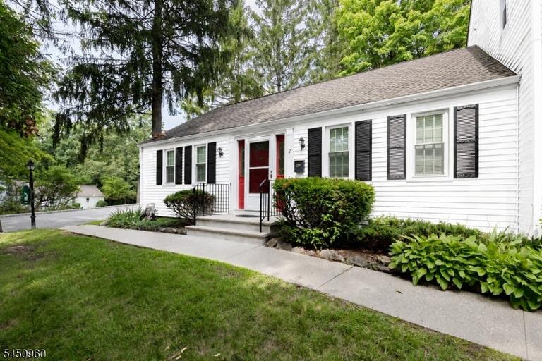 Property listing MLS 4044413 photo 2