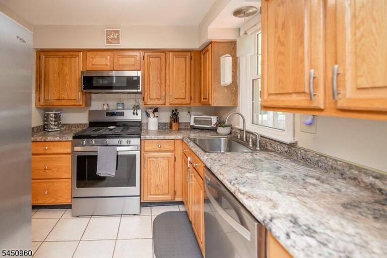 Property listing MLS 4044413 photo 9