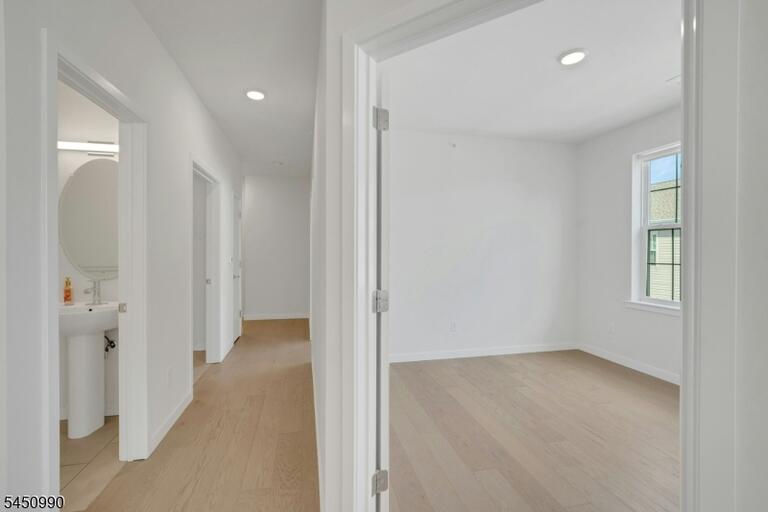 Property listing MLS 4044420 photo 16