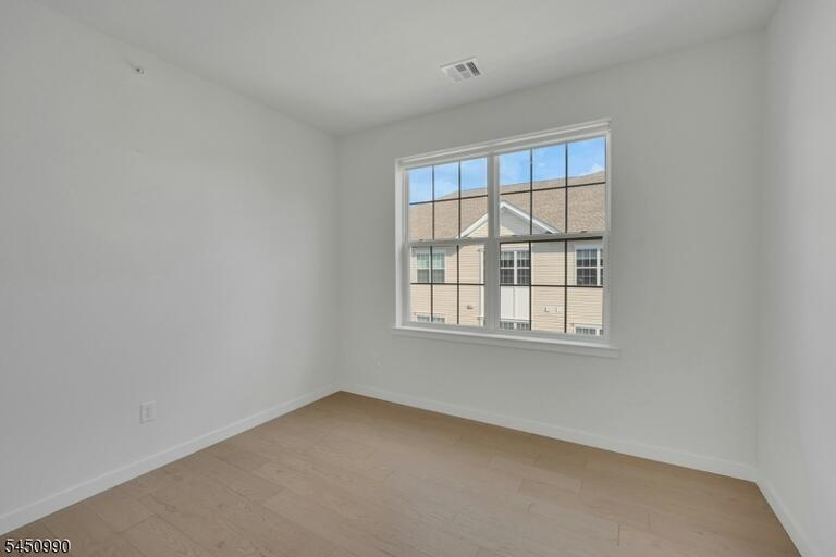 Property listing MLS 4044420 photo 17