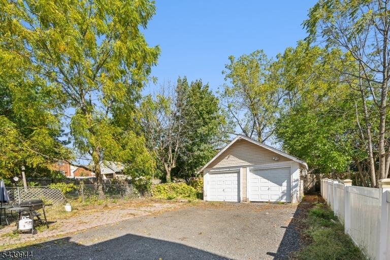 Property listing MLS 4044430 photo 4