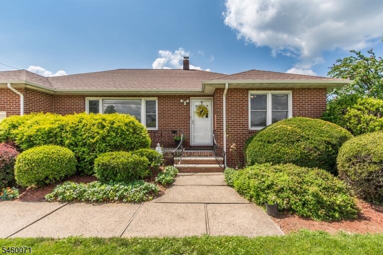 Property listing MLS 4044434 photo 3