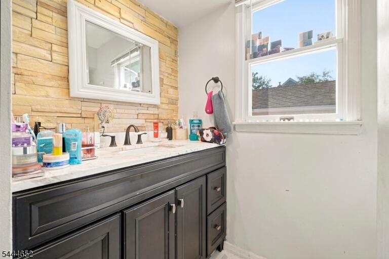 Property listing MLS 4044456 photo 19