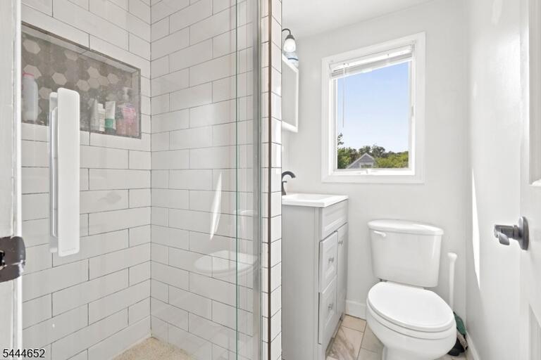 Property listing MLS 4044456 photo 26