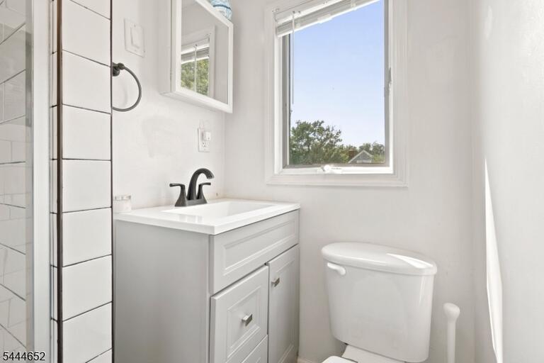 Property listing MLS 4044456 photo 28