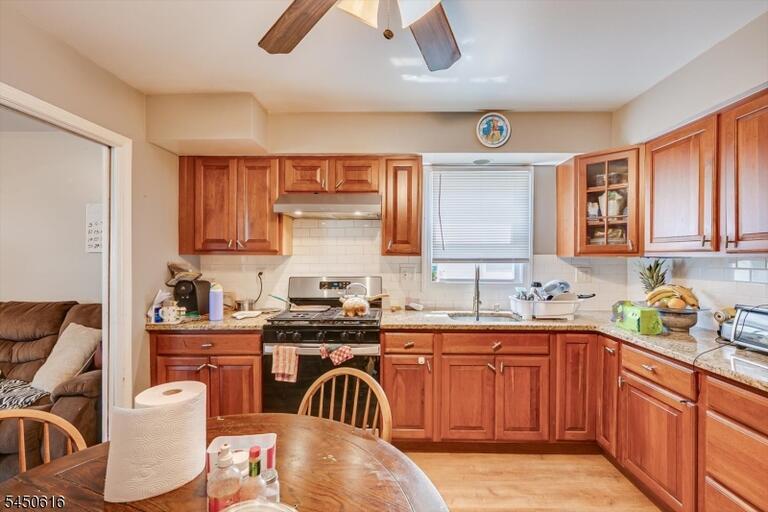 Property listing MLS 4044489 photo 13