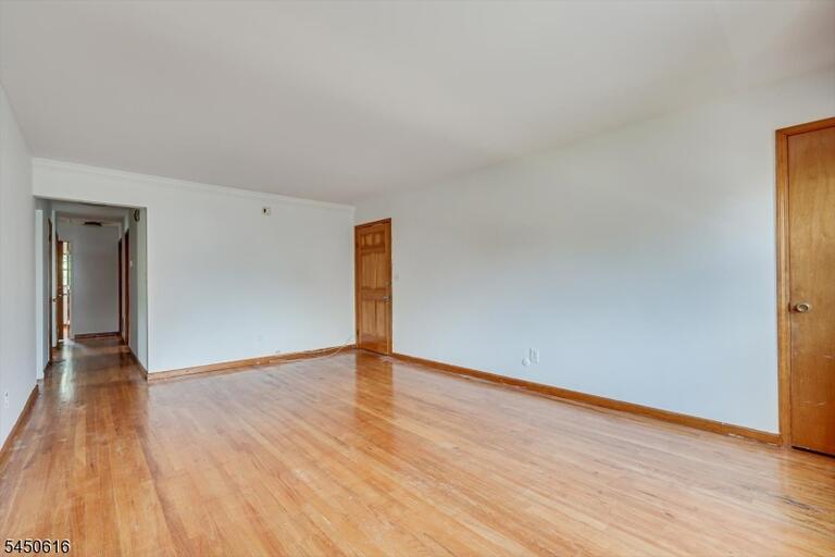 Property listing MLS 4044489 photo 24