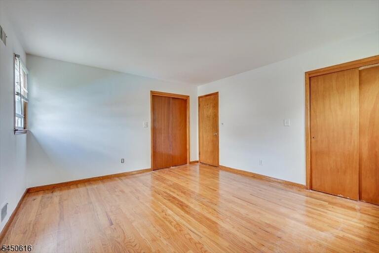 Property listing MLS 4044489 photo 32