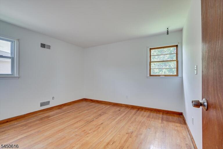 Property listing MLS 4044489 photo 33