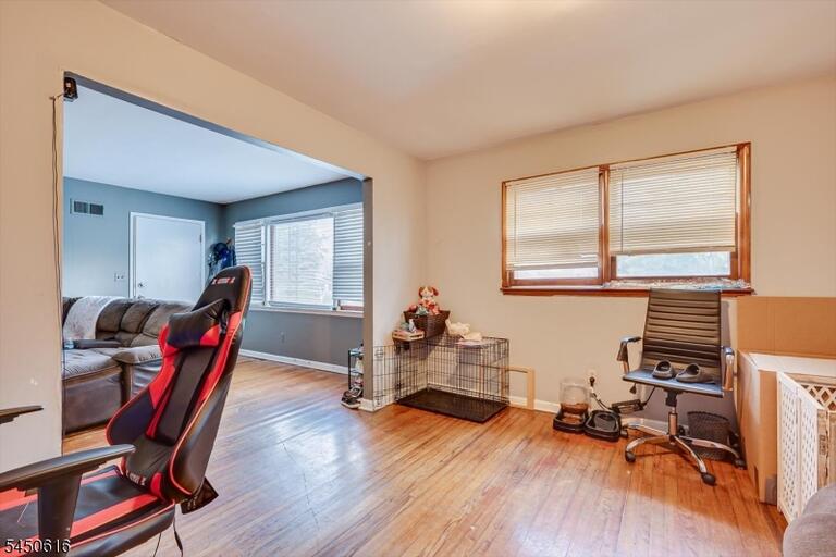 Property listing MLS 4044489 photo 9