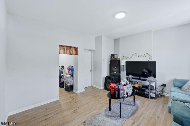 Property listing MLS 4044512 photo 17