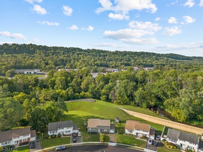 Property listing MLS 4044515 photo 5