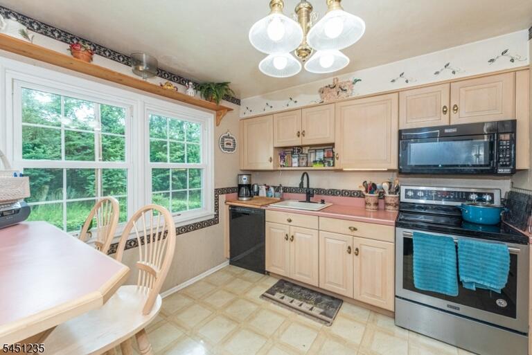 Property listing MLS 4044584 photo 9