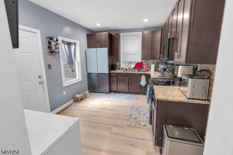 Property listing MLS 4044601 photo 3
