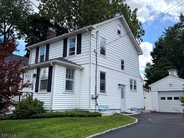 Property listing MLS 4044613 photo 3