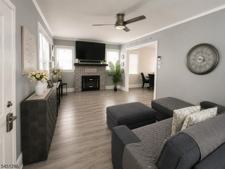 Property listing MLS 4044623 photo 3