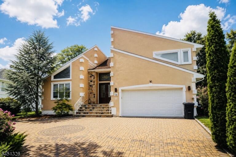 Property listing MLS 4044683 photo 1