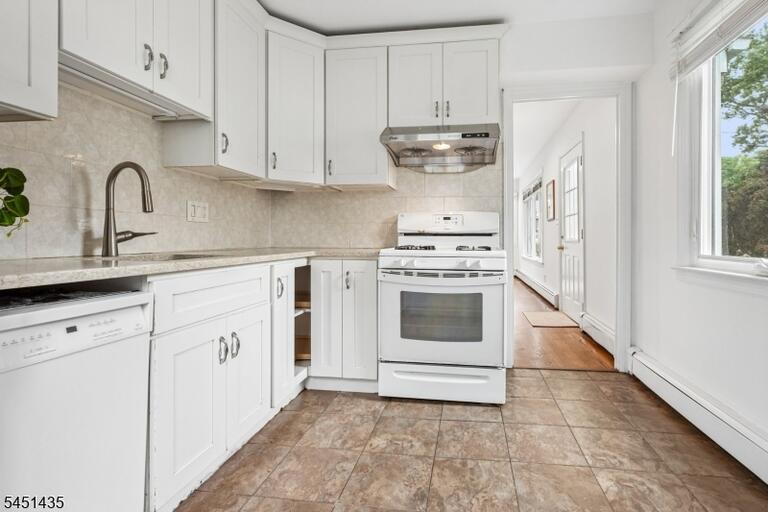 Property listing MLS 4044753 photo 14