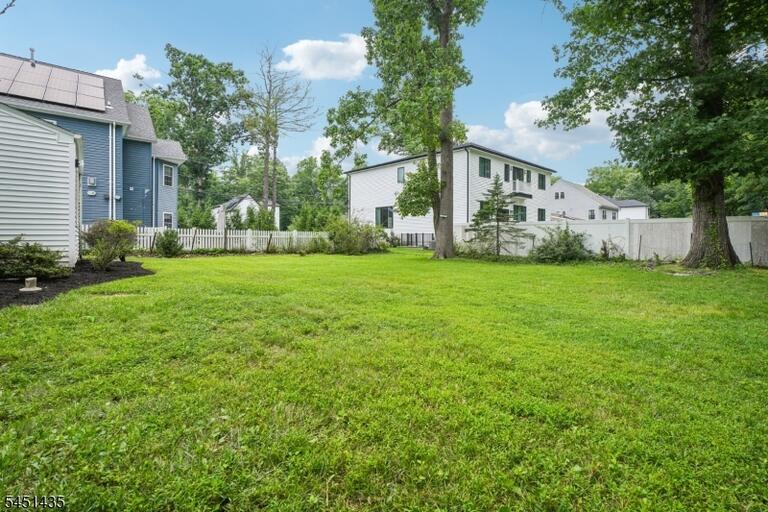 Property listing MLS 4044753 photo 27