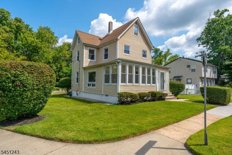 Property listing MLS 4044763 photo 2