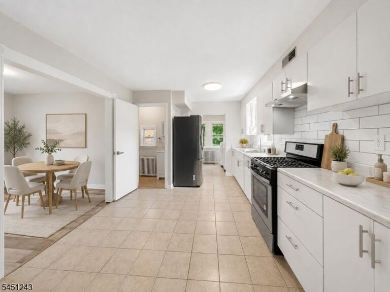 Property listing MLS 4044763 photo 23