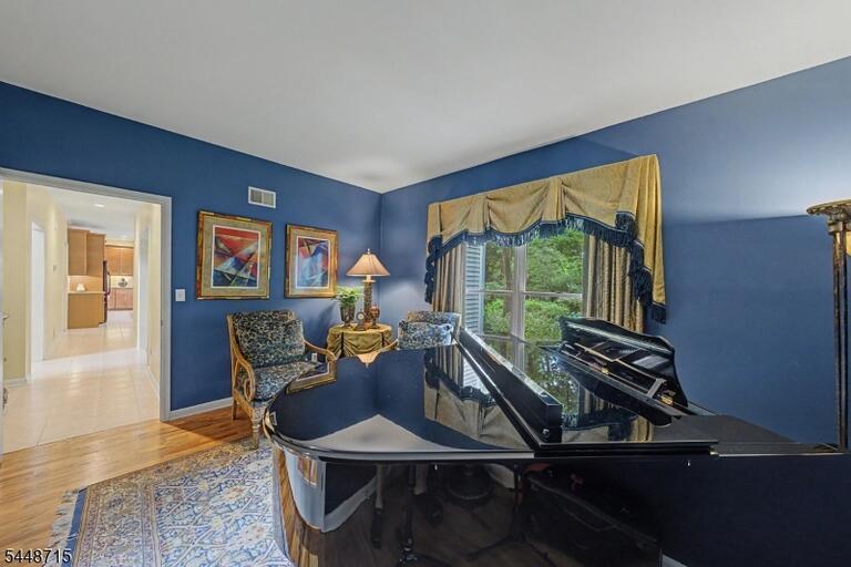 Property listing MLS 4044765 photo 5