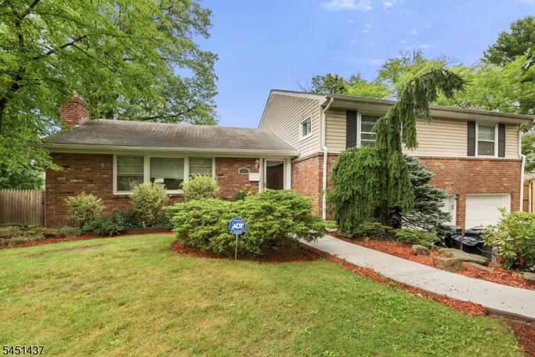 Property listing MLS 4044769 photo 1