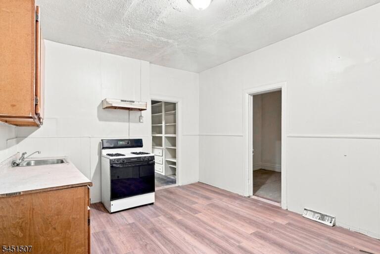 Property listing MLS 4044807 photo 11