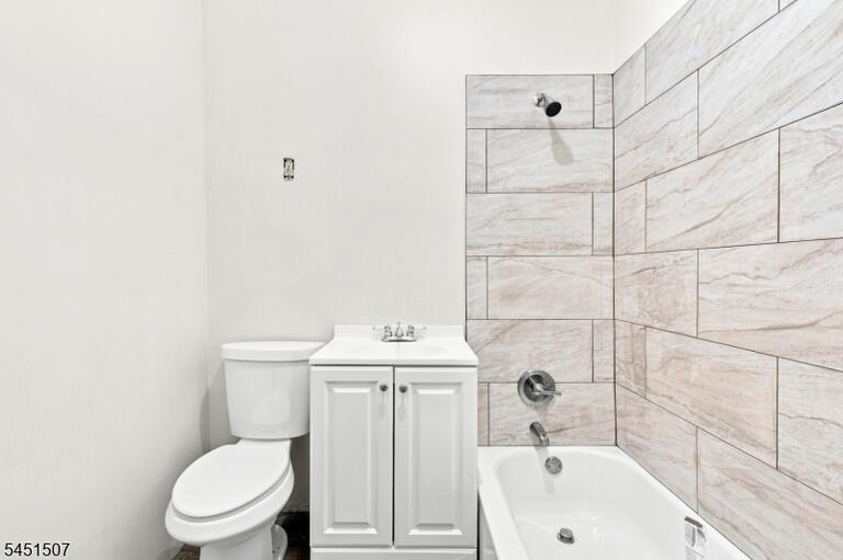 Property listing MLS 4044807 photo 16